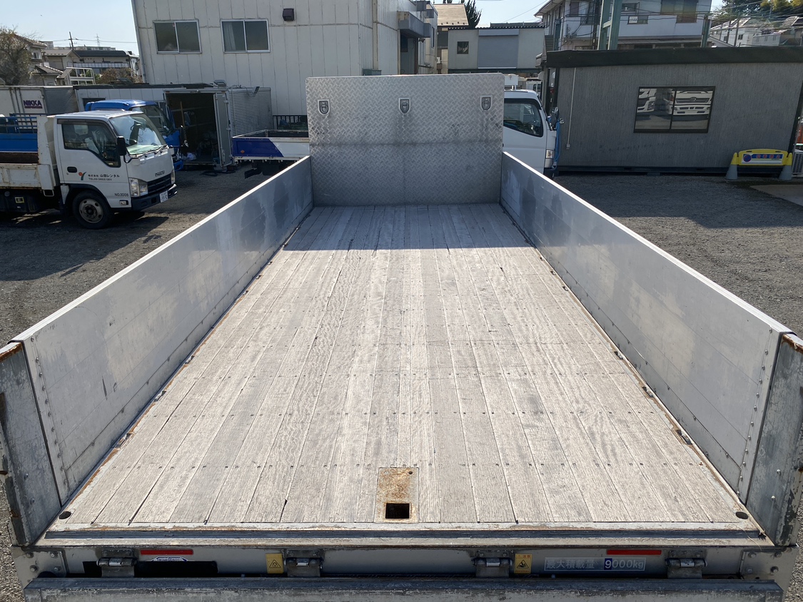 H27年式 積載9000kg中型増トンアルミ平ボデー、車検付|中古トラックの販売・買取・査定のアイナビ