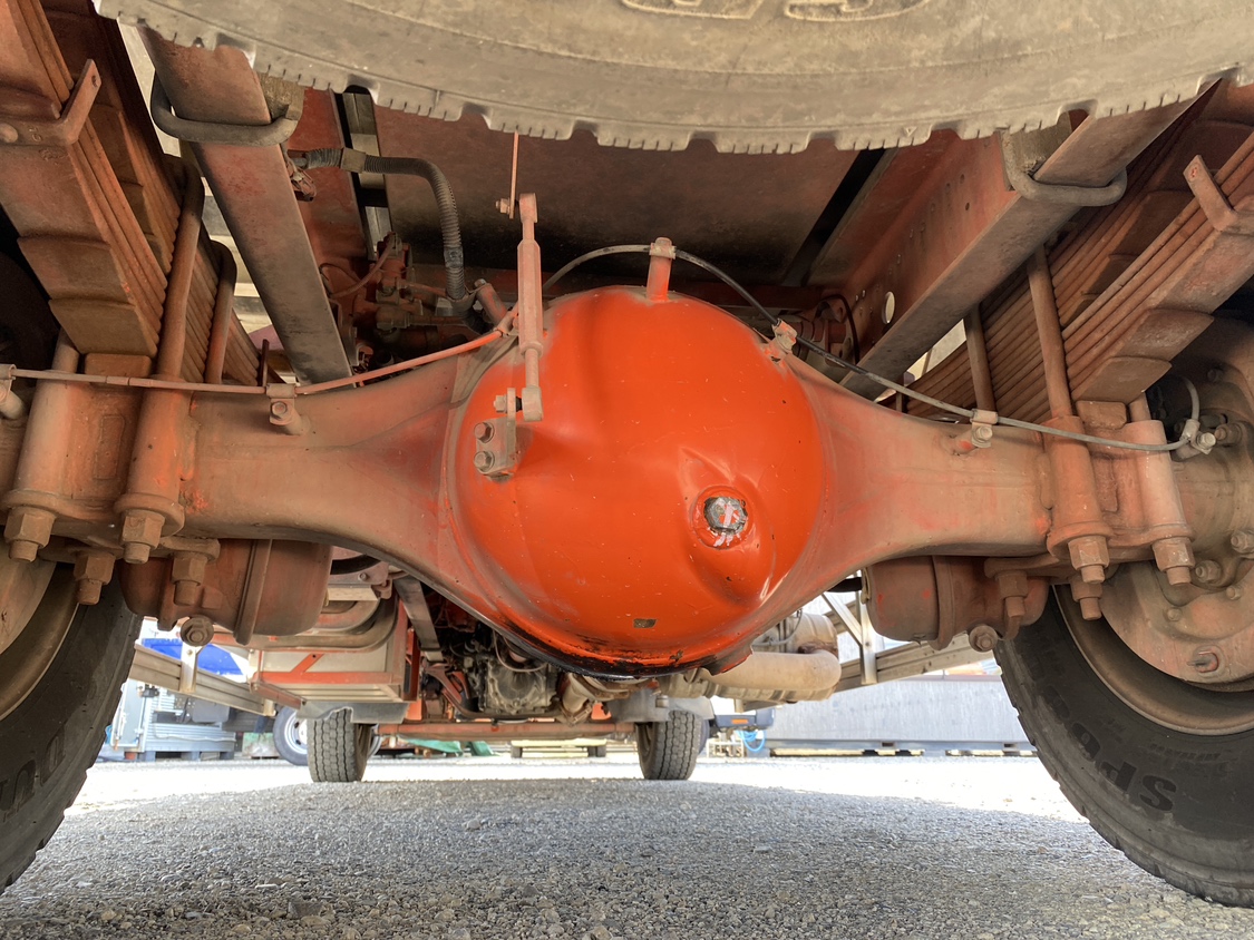 H27年式 積載9000kg中型増トンアルミ平ボデー、車検付|中古トラックの販売・買取・査定のアイナビ