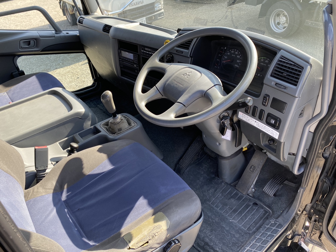 H27年式 積載9000kg中型増トンアルミ平ボデー、車検付|中古トラックの販売・買取・査定のアイナビ