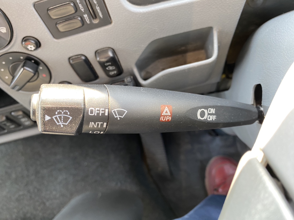 H27年式 積載9000kg中型増トンアルミ平ボデー、車検付|中古トラックの販売・買取・査定のアイナビ