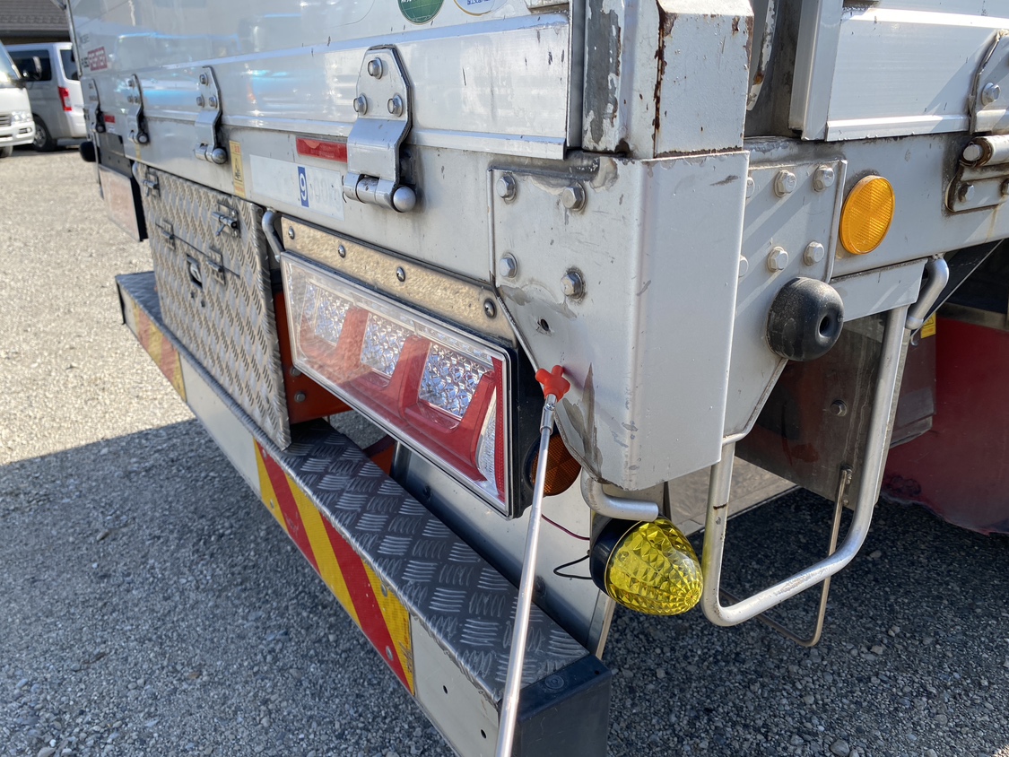 H27年式 積載9000kg中型増トンアルミ平ボデー、車検付|中古トラックの販売・買取・査定のアイナビ