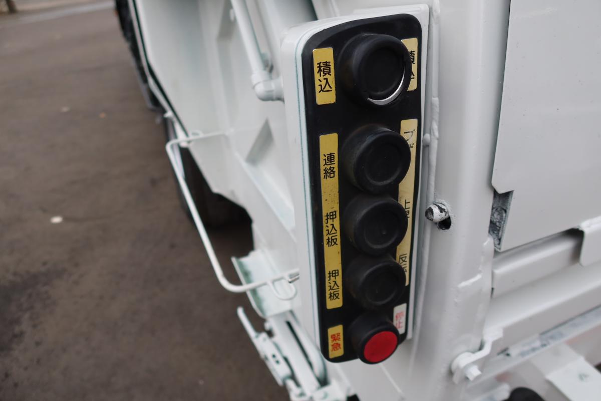 標準幅 プレス式パッカー車 極東製4.3立米 AT車|中古トラックの販売・買取・査定のアイナビ