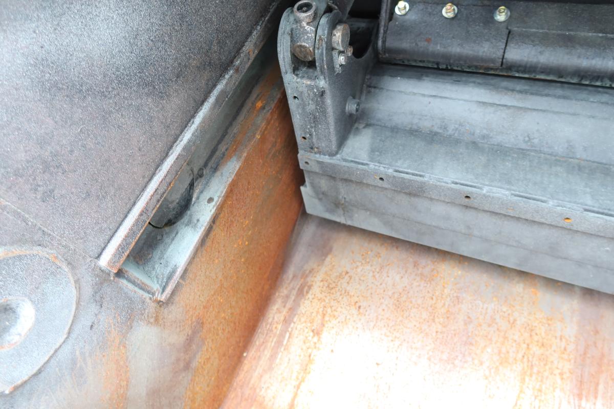 標準幅 プレス式パッカー車 極東製4.3立米 AT車|中古トラックの販売・買取・査定のアイナビ