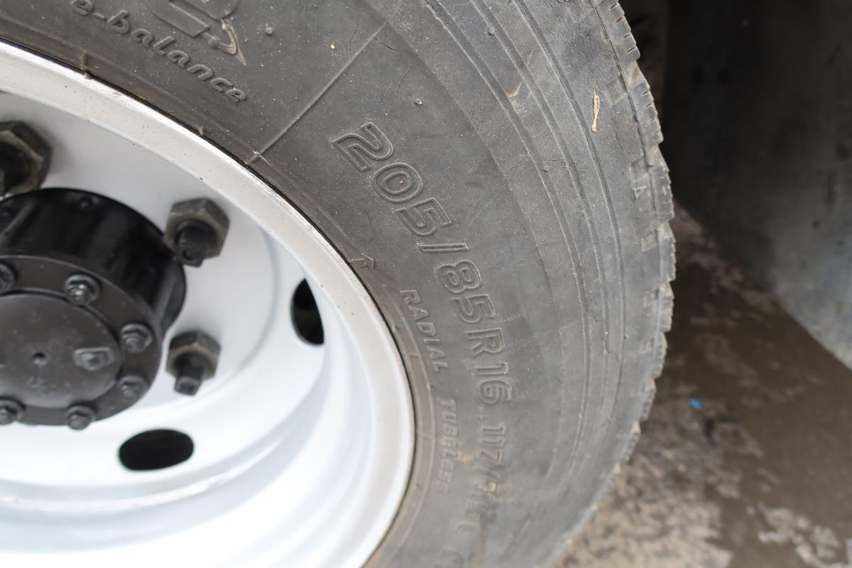 標準幅 プレス式パッカー車 極東製4.3立米 AT車|中古トラックの販売・買取・査定のアイナビ