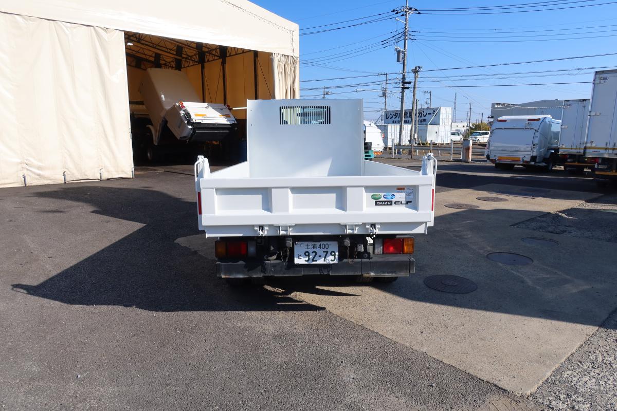 低床ダンプ 積載2000kg AT車|中古トラックの販売・買取・査定のアイナビ