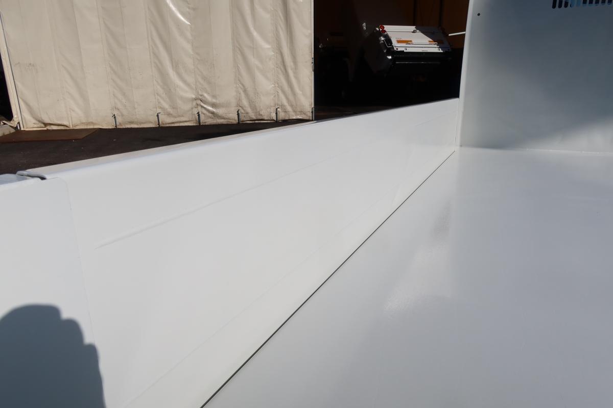 低床ダンプ 積載2000kg AT車|中古トラックの販売・買取・査定のアイナビ