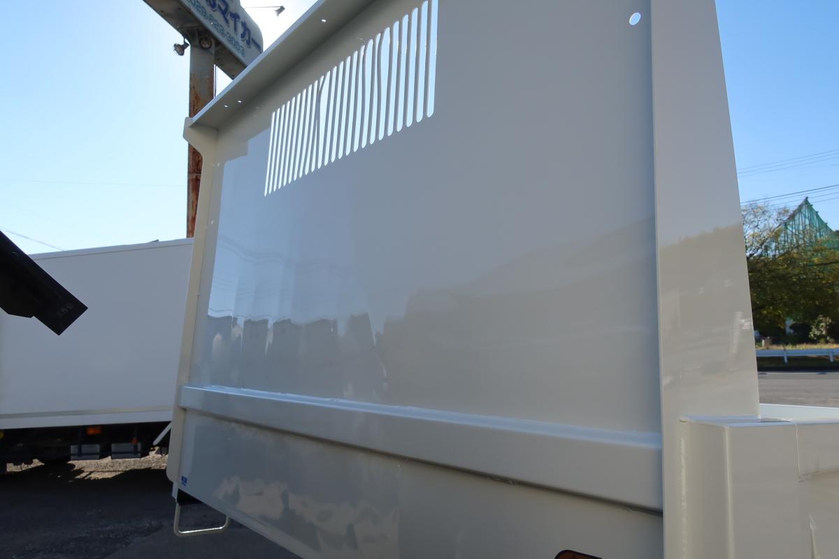 低床ダンプ 積載2000kg AT車|中古トラックの販売・買取・査定のアイナビ