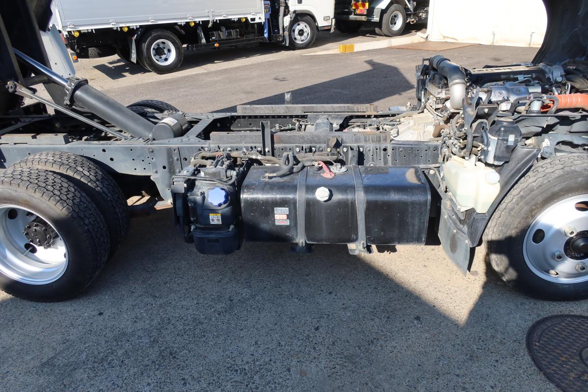 低床ダンプ 積載2000kg AT車|中古トラックの販売・買取・査定のアイナビ