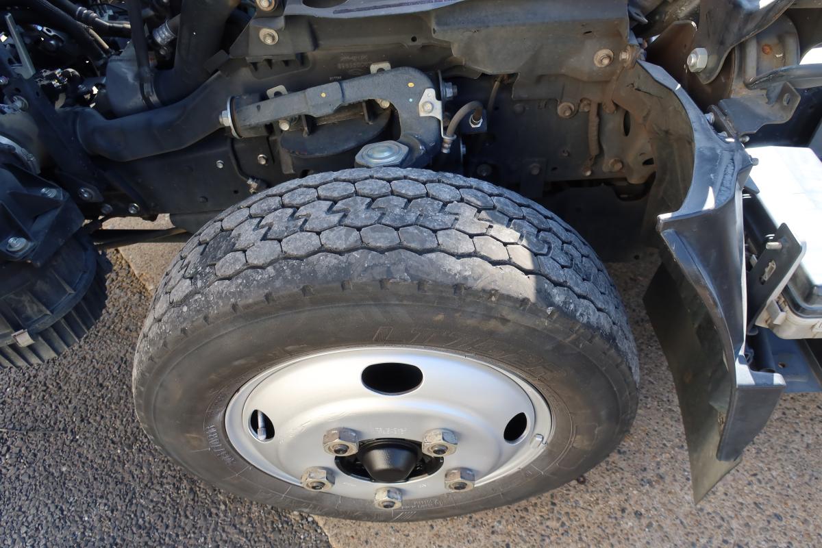 低床ダンプ 積載2000kg AT車|中古トラックの販売・買取・査定のアイナビ