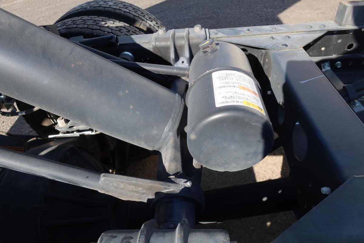 低床ダンプ 積載2000kg AT車|中古トラックの販売・買取・査定のアイナビ