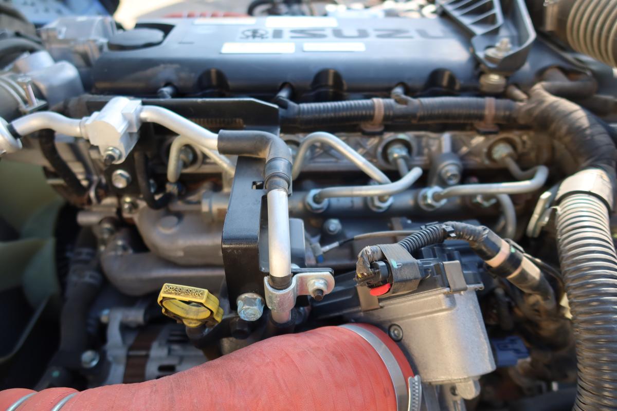 低床ダンプ 積載2000kg AT車|中古トラックの販売・買取・査定のアイナビ