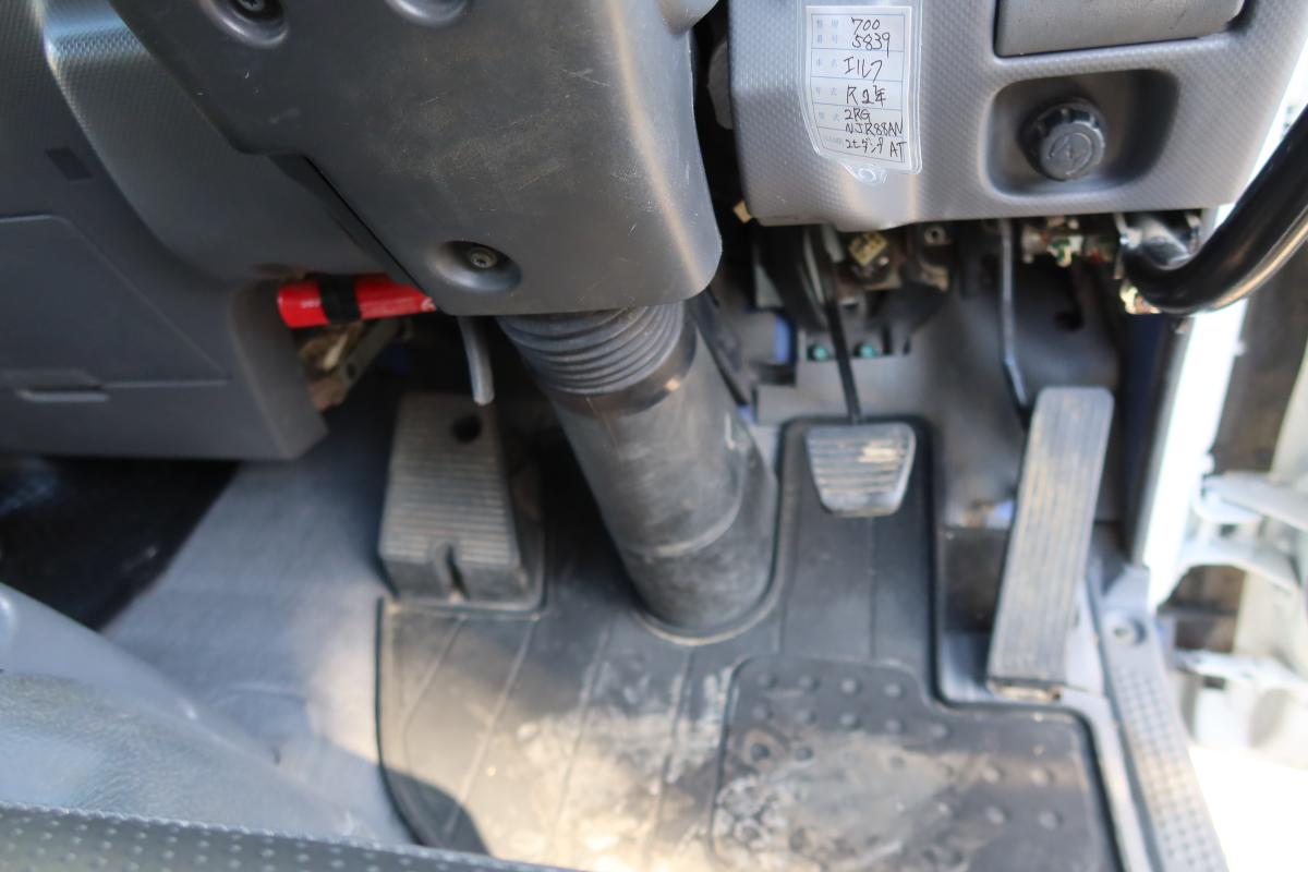 低床ダンプ 積載2000kg AT車|中古トラックの販売・買取・査定のアイナビ