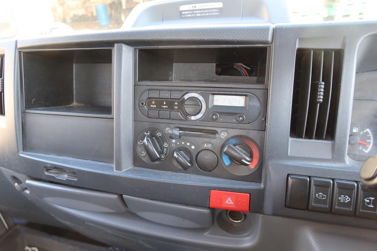 低床ダンプ 積載2000kg AT車|中古トラックの販売・買取・査定のアイナビ