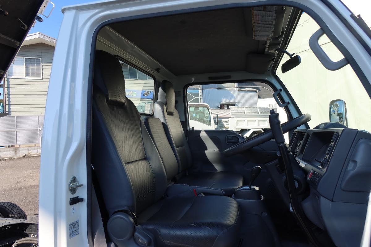 低床ダンプ 積載2000kg AT車|中古トラックの販売・買取・査定のアイナビ