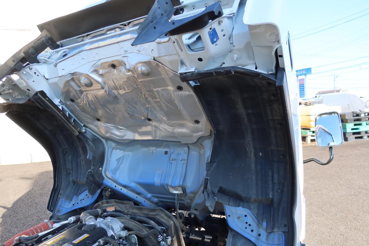 低床ダンプ 積載2000kg AT車|中古トラックの販売・買取・査定のアイナビ