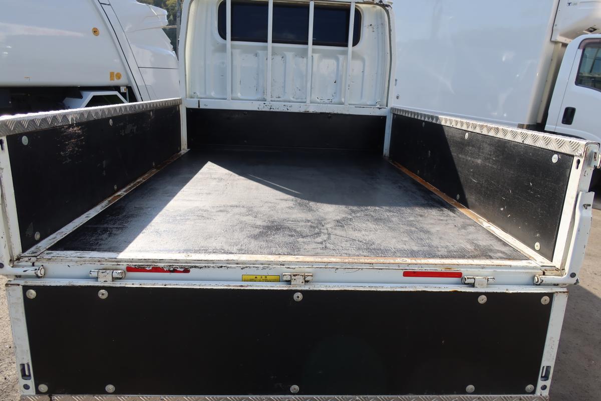 標準幅 Wキャブ 積載2000kg リアクーラー付き|中古トラックの販売・買取・査定のアイナビ