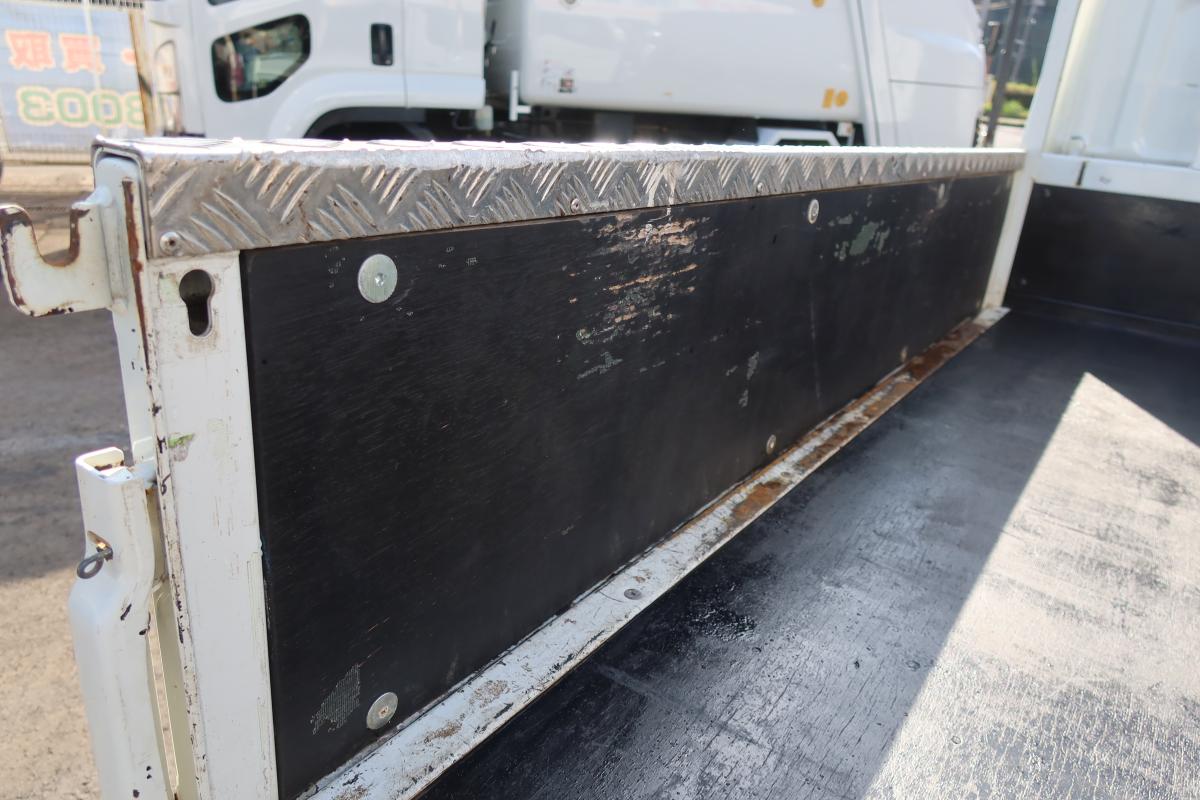 標準幅 Wキャブ 積載2000kg リアクーラー付き|中古トラックの販売・買取・査定のアイナビ