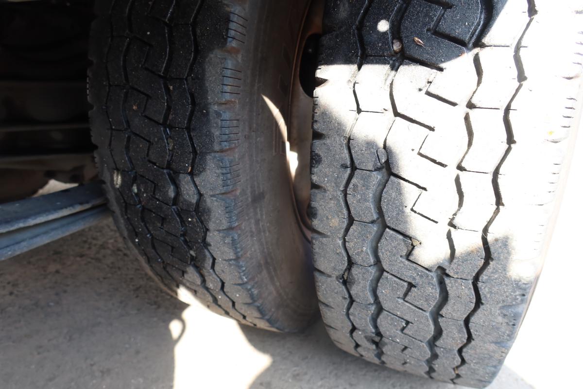 標準幅 Wキャブ 積載2000kg リアクーラー付き|中古トラックの販売・買取・査定のアイナビ