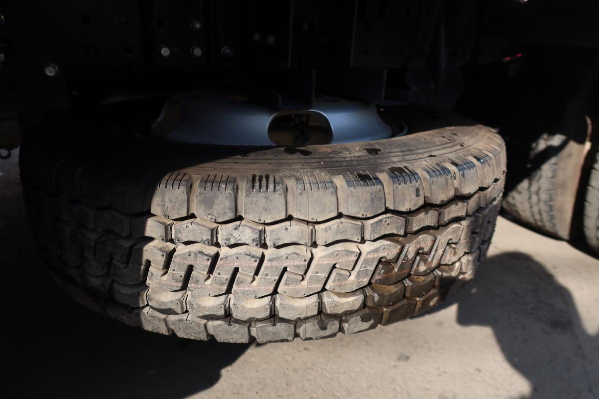 標準幅 Wキャブ 積載2000kg リアクーラー付き|中古トラックの販売・買取・査定のアイナビ