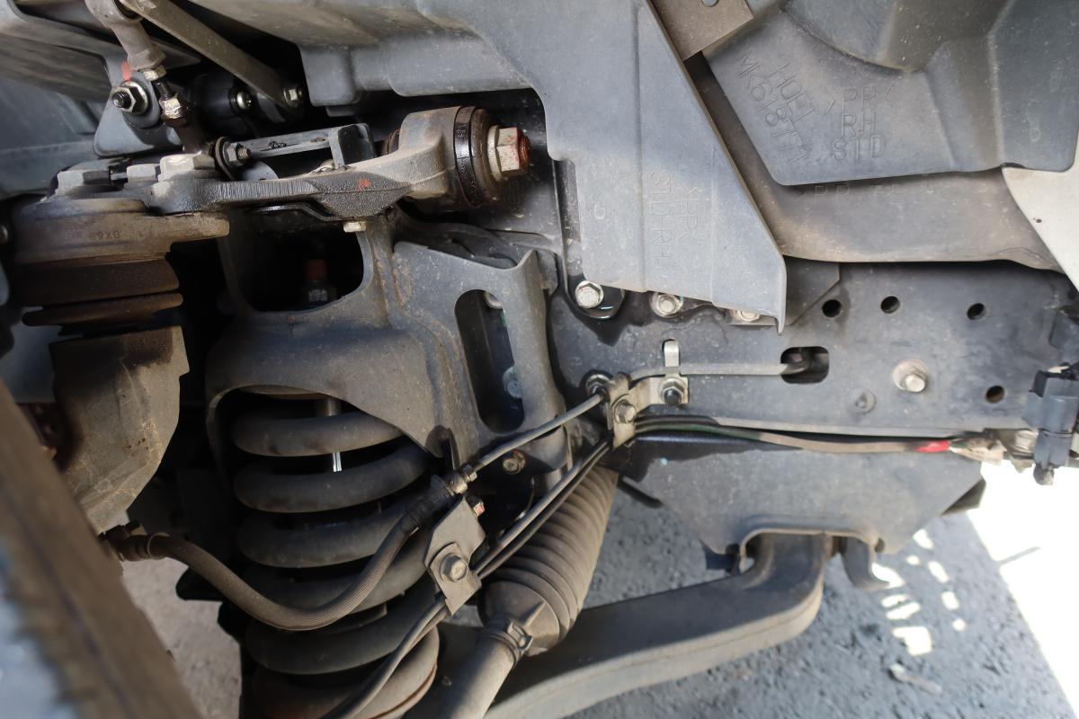 標準幅 Wキャブ 積載2000kg リアクーラー付き|中古トラックの販売・買取・査定のアイナビ