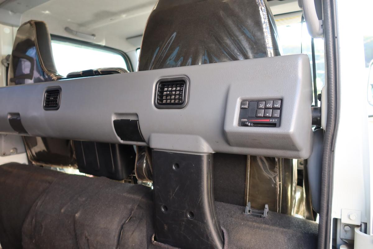 標準幅 Wキャブ 積載2000kg リアクーラー付き|中古トラックの販売・買取・査定のアイナビ