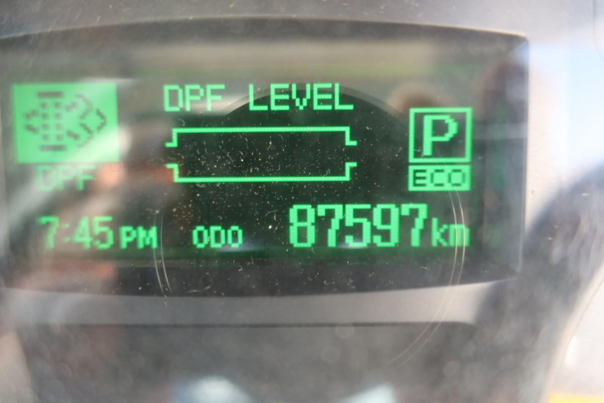 標準幅 Wキャブ 積載2000kg リアクーラー付き|中古トラックの販売・買取・査定のアイナビ