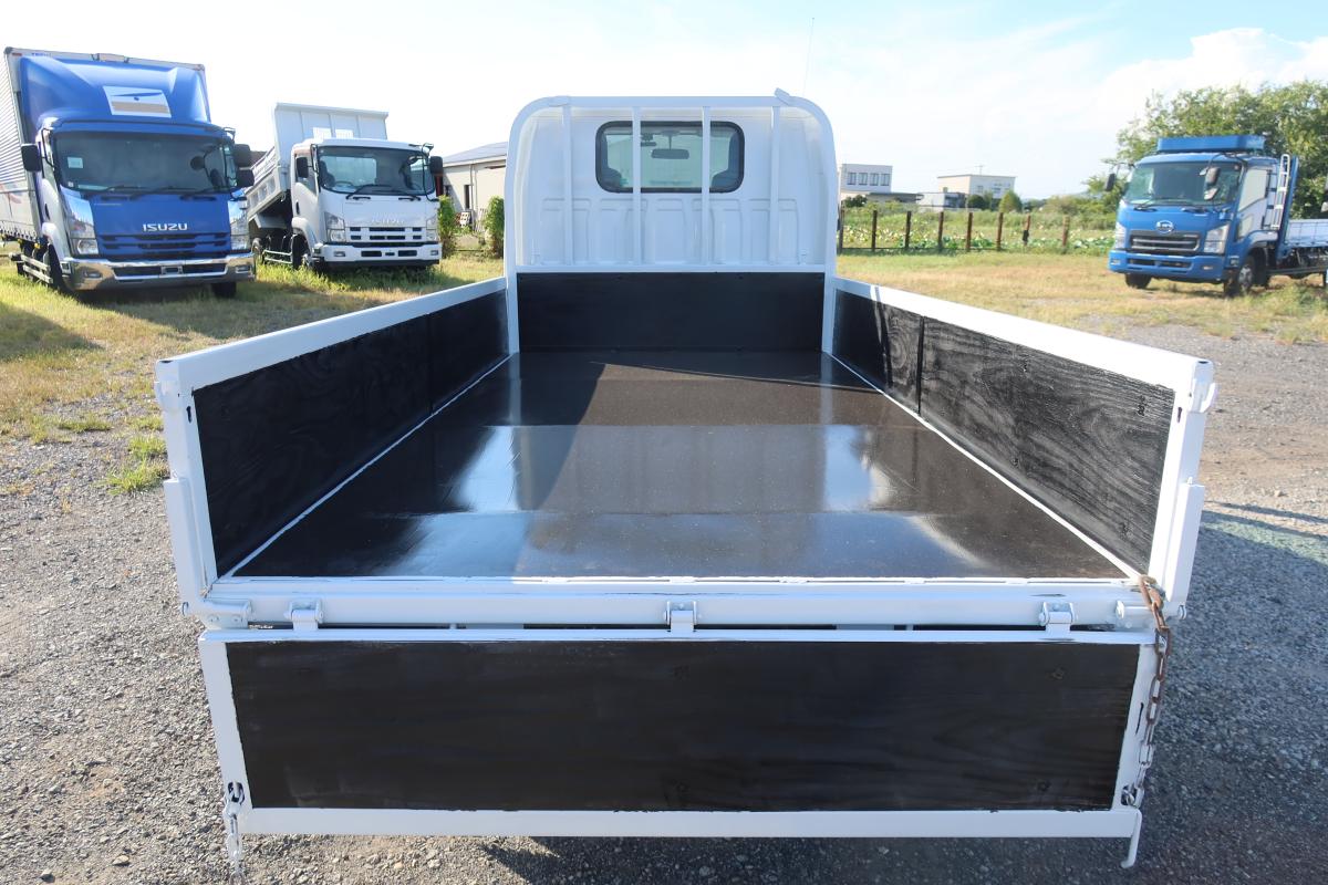 10尺平ボディー 積載1500kg 総重量3785kg|中古トラックの販売・買取・査定のアイナビ