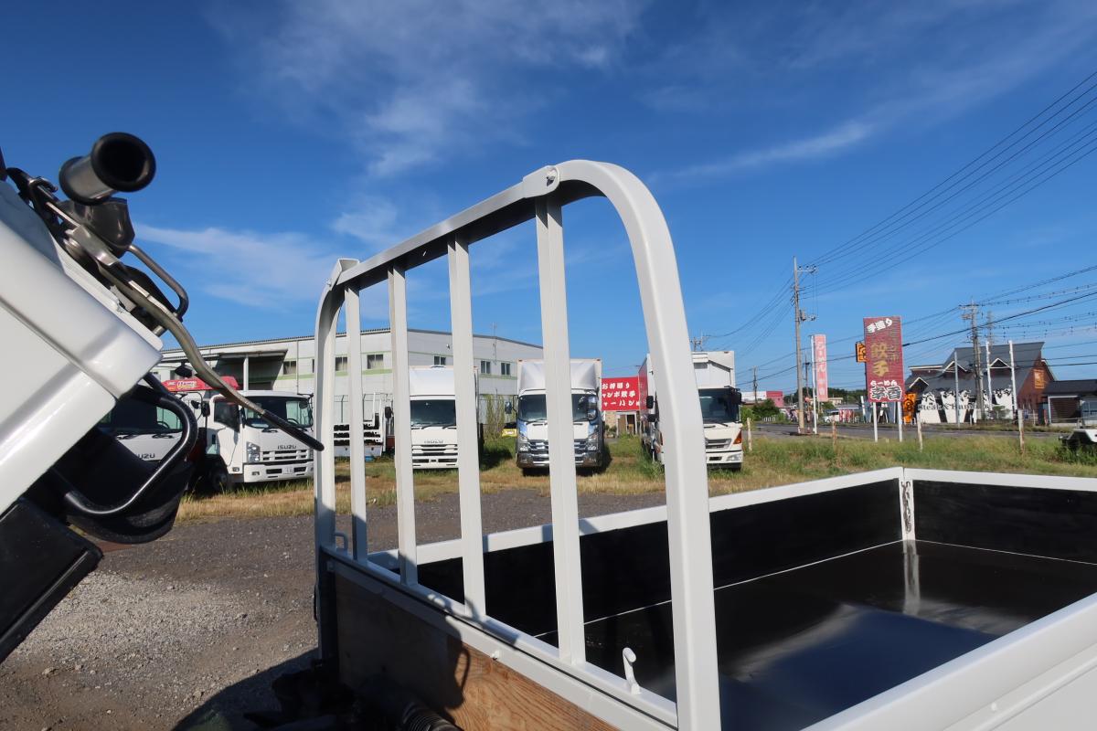 10尺平ボディー 積載1500kg 総重量3785kg|中古トラックの販売・買取・査定のアイナビ