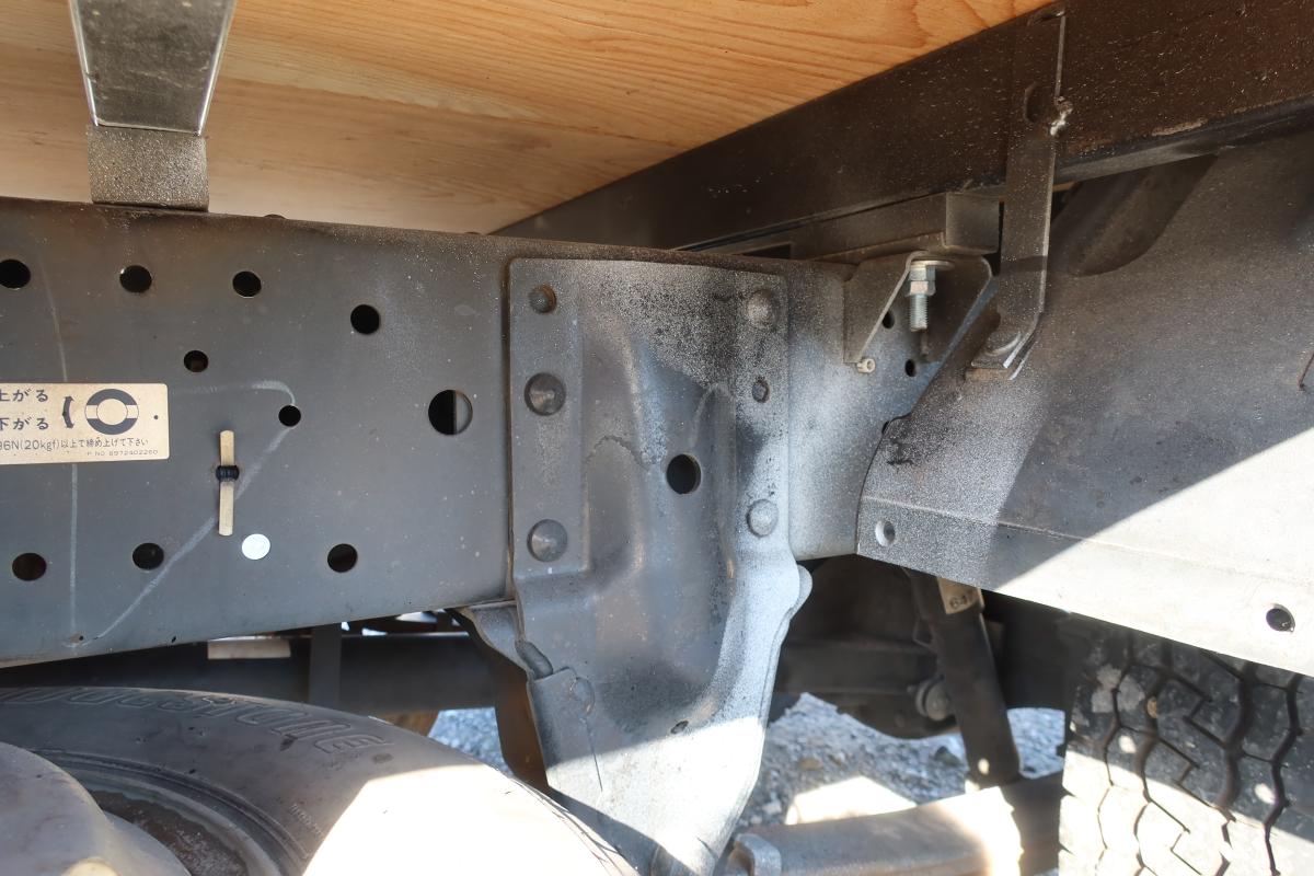 10尺平ボディー 積載1500kg 総重量3785kg|中古トラックの販売・買取・査定のアイナビ