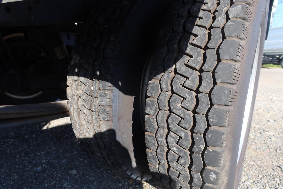 10尺平ボディー 積載1500kg 総重量3785kg|中古トラックの販売・買取・査定のアイナビ