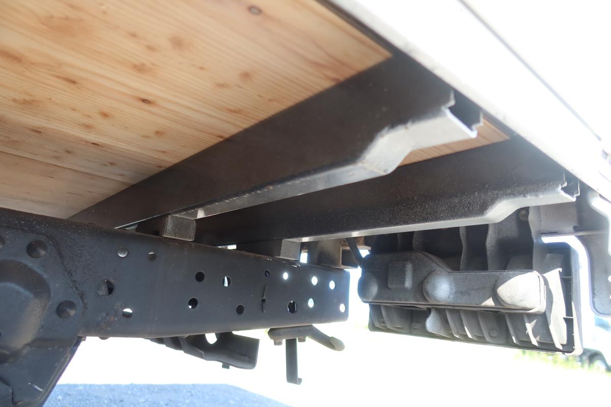 10尺平ボディー 積載1500kg 総重量3785kg|中古トラックの販売・買取・査定のアイナビ