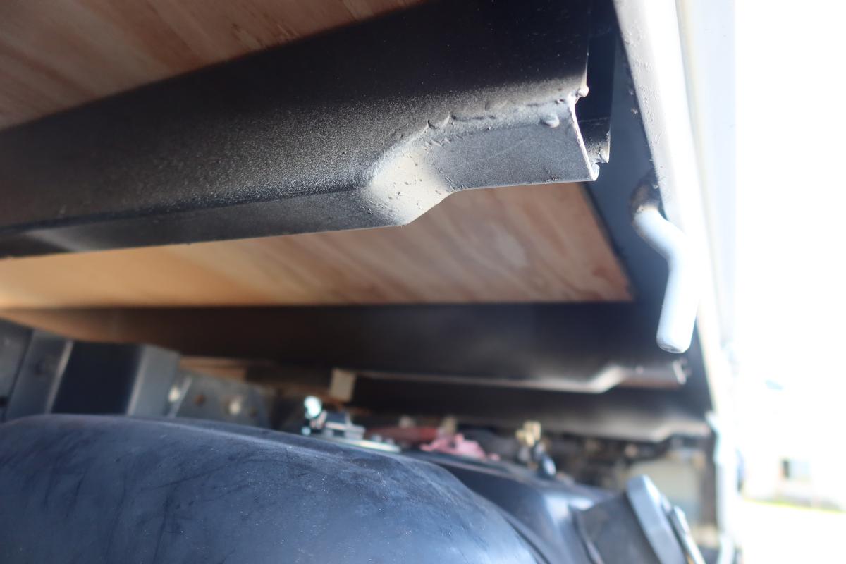 10尺平ボディー 積載1500kg 総重量3785kg|中古トラックの販売・買取・査定のアイナビ