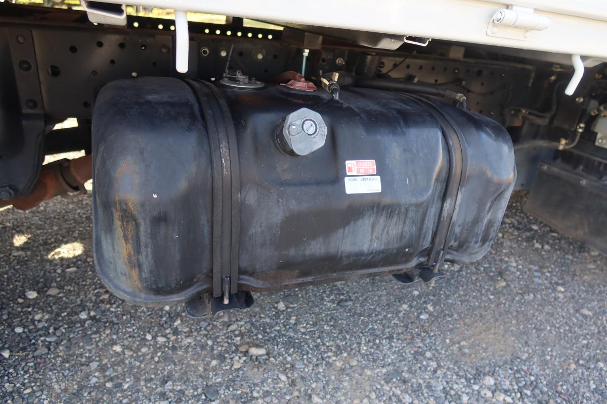 10尺平ボディー 積載1500kg 総重量3785kg|中古トラックの販売・買取・査定のアイナビ