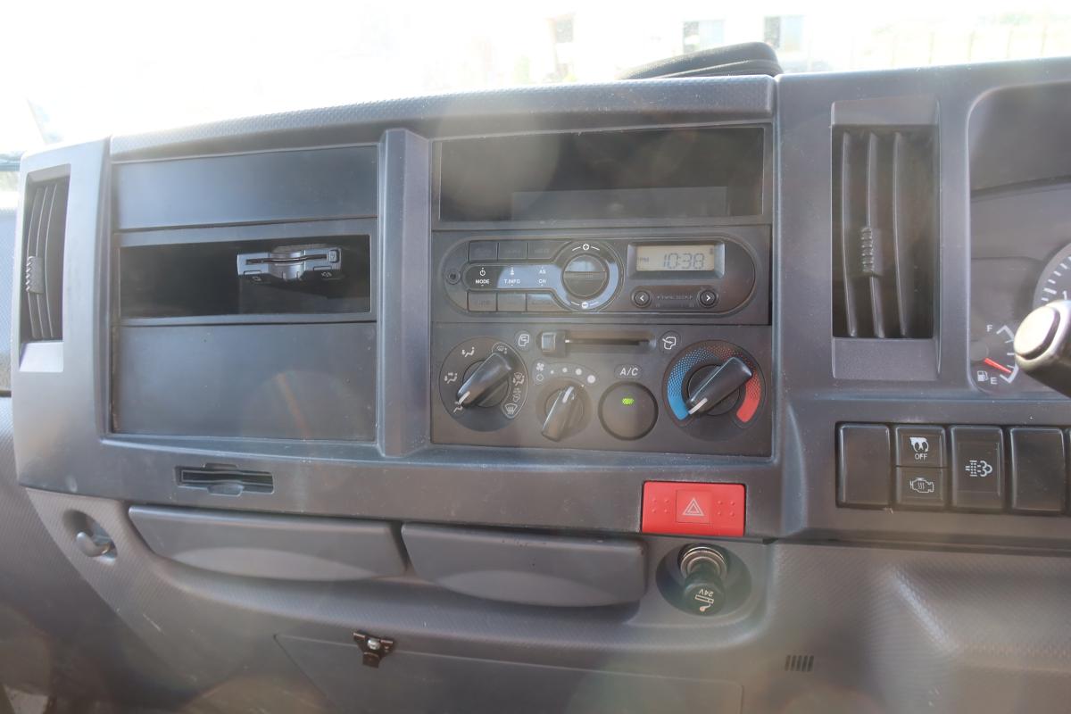 10尺平ボディー 積載1500kg 総重量3785kg|中古トラックの販売・買取・査定のアイナビ