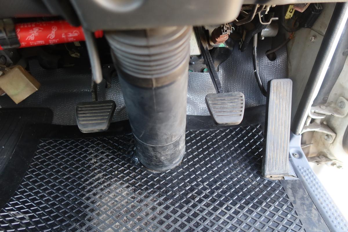 10尺平ボディー 積載1500kg 総重量3785kg|中古トラックの販売・買取・査定のアイナビ