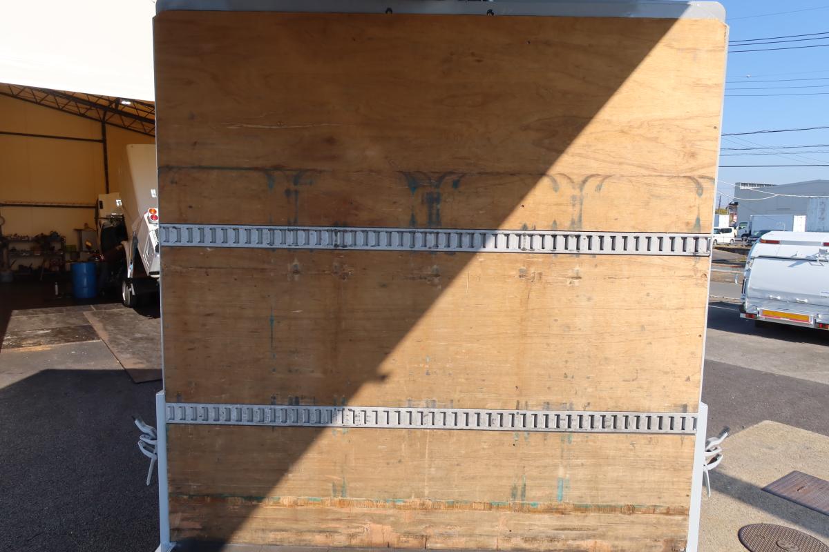 ワイドベッド付き62ボディー 跳ね上げゲート付 AT車|中古トラックの販売・買取・査定のアイナビ