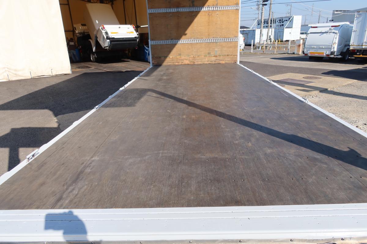 ワイドベッド付き62ボディー 跳ね上げゲート付 AT車|中古トラックの販売・買取・査定のアイナビ