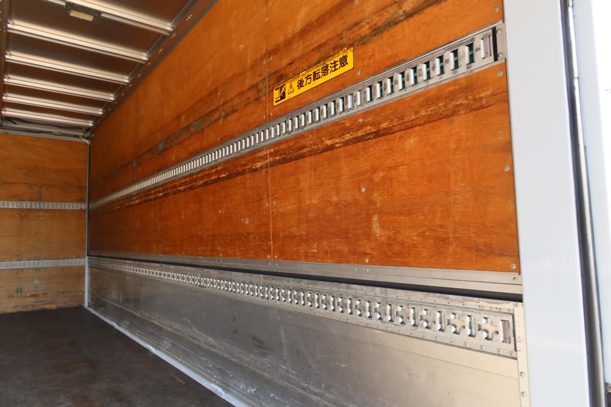 ワイドベッド付き62ボディー 跳ね上げゲート付 AT車|中古トラックの販売・買取・査定のアイナビ