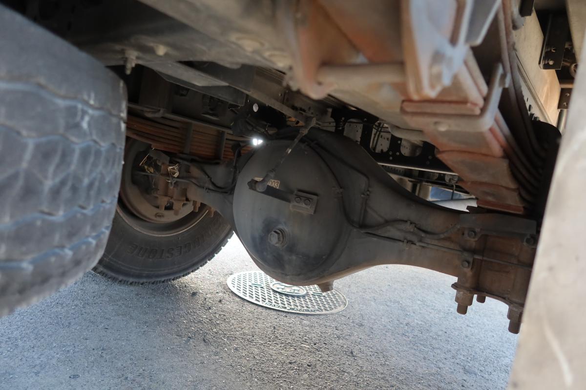 ワイドベッド付き62ボディー 跳ね上げゲート付 AT車|中古トラックの販売・買取・査定のアイナビ