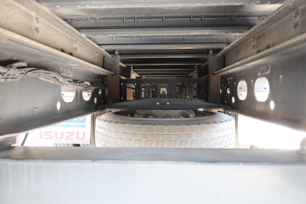 ワイドベッド付き62ボディー 跳ね上げゲート付 AT車|中古トラックの販売・買取・査定のアイナビ