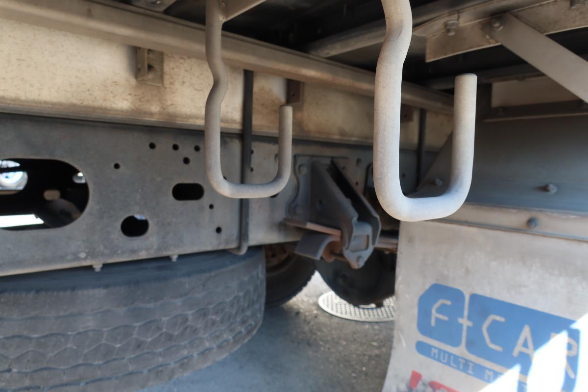 ワイドベッド付き62ボディー 跳ね上げゲート付 AT車|中古トラックの販売・買取・査定のアイナビ