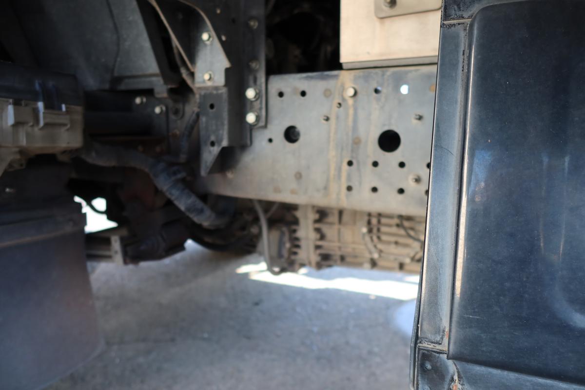 ワイドベッド付き62ボディー 跳ね上げゲート付 AT車|中古トラックの販売・買取・査定のアイナビ