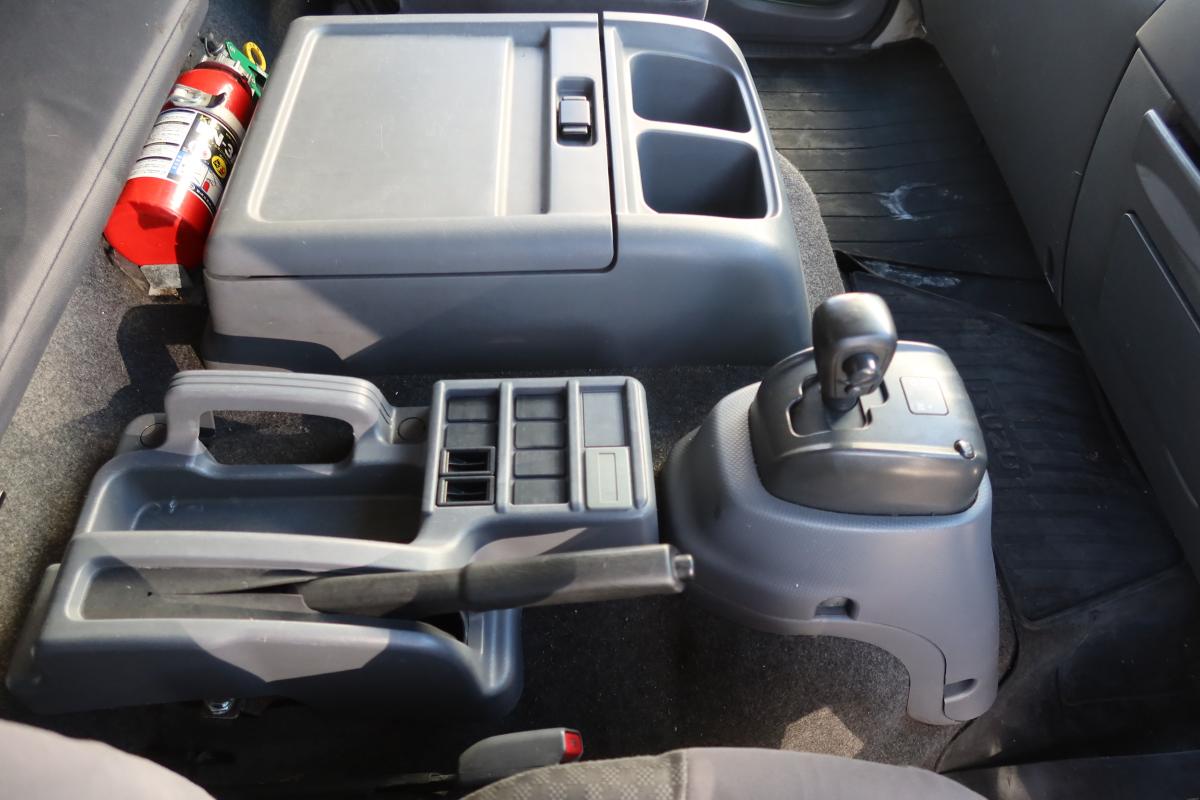 ワイドベッド付き62ボディー 跳ね上げゲート付 AT車|中古トラックの販売・買取・査定のアイナビ