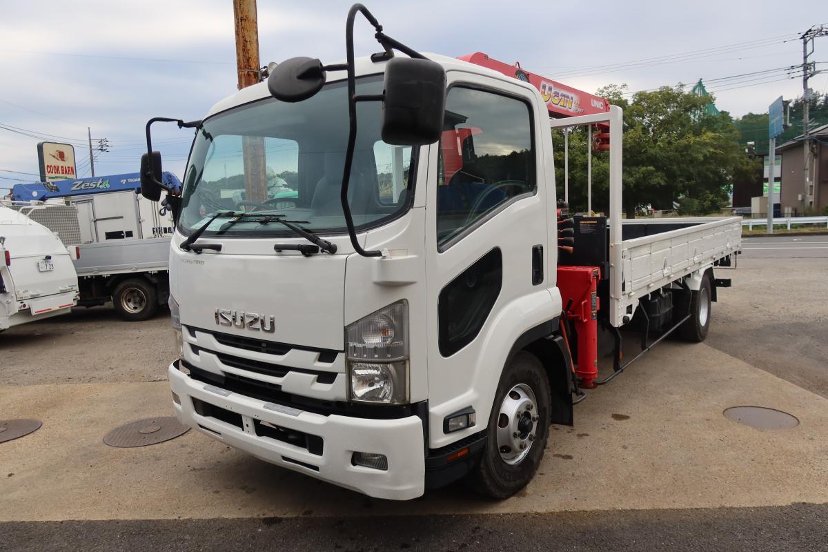 ベッドなし 4段クレーンラジコン付き AT車|中古トラックの販売・買取・査定のアイナビ