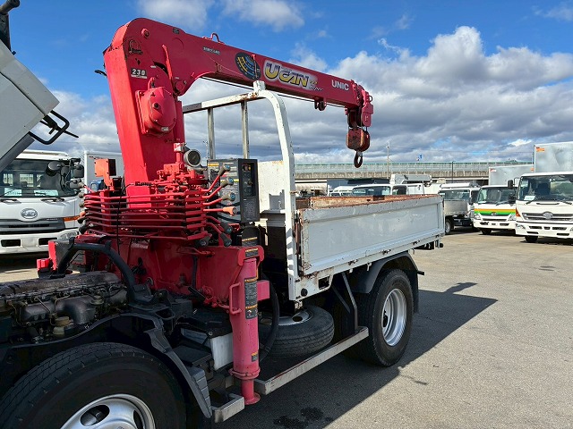 2.33t10尺ベース5速MT2t3t6t小型カーゴクレーン|中古トラックの販売・買取・査定のアイナビ