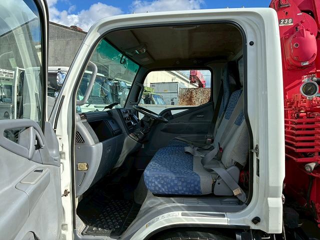 2.33t10尺ベース5速MT2t3t6t小型カーゴクレーン|中古トラックの販売・買取・査定のアイナビ