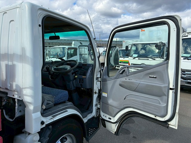 2.33t10尺ベース5速MT2t3t6t小型カーゴクレーン|中古トラックの販売・買取・査定のアイナビ