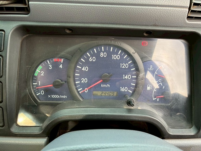 2.33t10尺ベース5速MT2t3t6t小型カーゴクレーン|中古トラックの販売・買取・査定のアイナビ