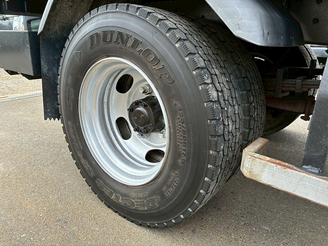 2.33t10尺ベース5速MT2t3t6t小型カーゴクレーン|中古トラックの販売・買取・査定のアイナビ