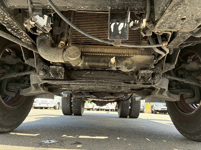 2.33t10尺ベース5速MT2t3t6t小型カーゴクレーン|中古トラックの販売・買取・査定のアイナビ